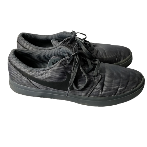 Nike SB gray sneakers in a size 8
